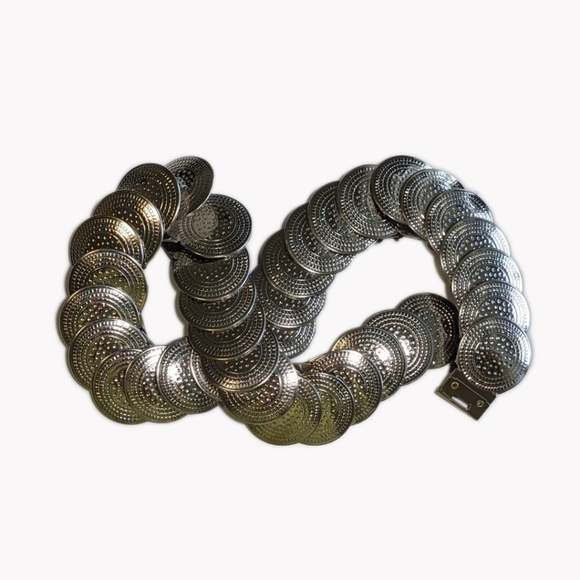 Statement silvertone medallion cinch belt sz S/M - Picture 4 of 8